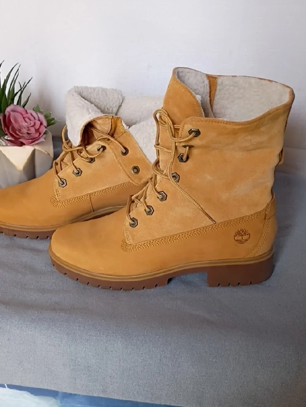 Timberland Women's Leather & Wheat Suede Lace-Up Shearling Boots Size 8 Waterpro - Picture 2 of 9